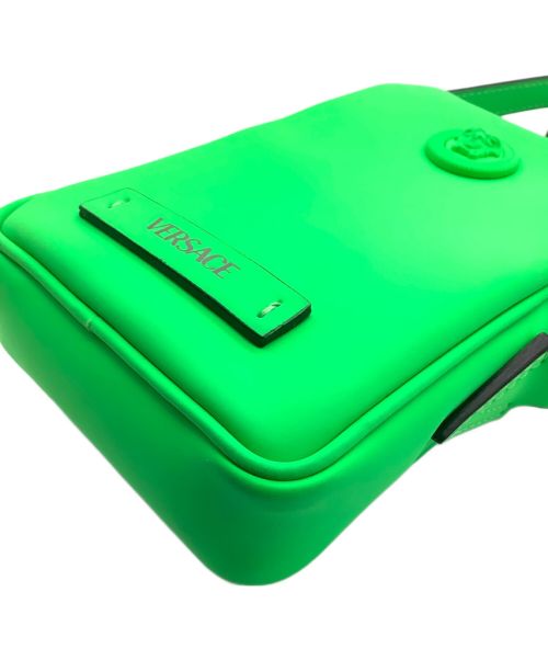 VERSACE（ヴェルサーチェ）VERSACE (ヴェルサーチ) クロスボディバッグ グリーンの古着・服飾アイテム