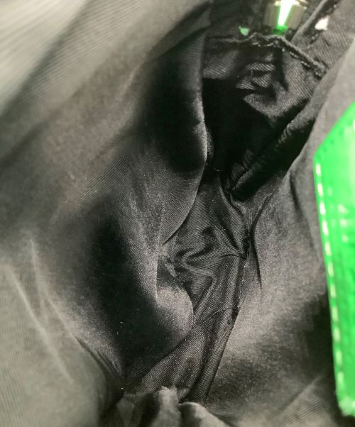 VERSACE（ヴェルサーチェ）VERSACE (ヴェルサーチ) クロスボディバッグ グリーンの古着・服飾アイテム