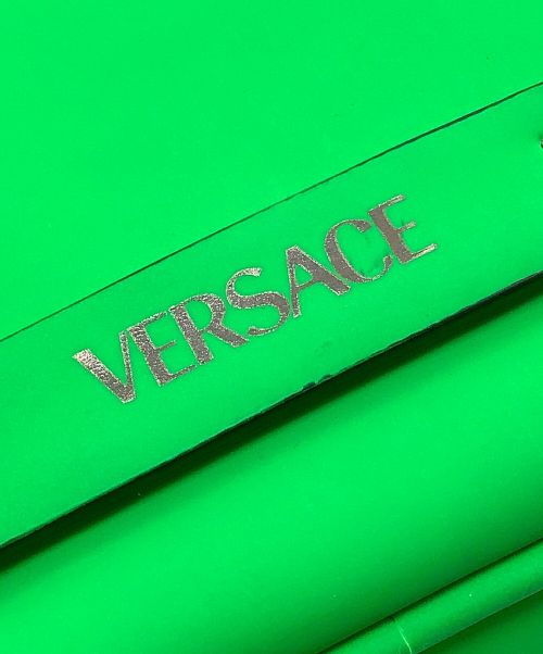 VERSACE（ヴェルサーチェ）VERSACE (ヴェルサーチ) クロスボディバッグ グリーンの古着・服飾アイテム