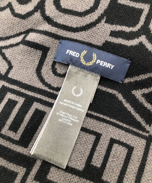 FRED PERRY（フレッドペリー）FRED PERRY (フレッドペリー) マフラー グレー×ブラックの古着・服飾アイテム