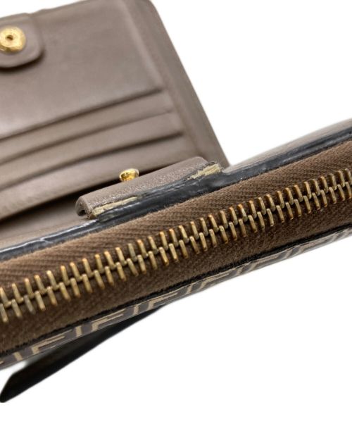 FENDI（フェンディ）FENDI (フェンディ) 2つ折り財布 ブラウンの古着・服飾アイテム