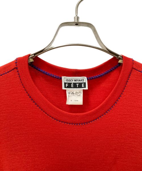 ISSEY MIYAKE FETE（イッセイミヤケフェット）ISSEY MIYAKE FETE (イッセイミヤケフェット) ニットワンピース レッド サイズ:3の古着・服飾アイテム
