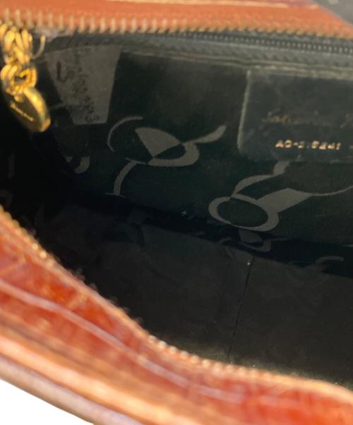 Salvatore Ferragamo（サルヴァトーレ フェラガモ）Salvatore Ferragamo (サルヴァトーレ フェラガモ) クロコ型押ショルダーバッグ ブラウンの古着・服飾アイテム