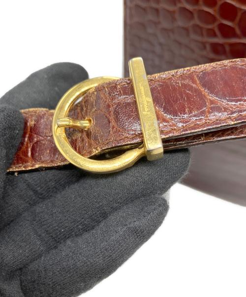 Salvatore Ferragamo（サルヴァトーレ フェラガモ）Salvatore Ferragamo (サルヴァトーレ フェラガモ) クロコ型押ショルダーバッグ ブラウンの古着・服飾アイテム
