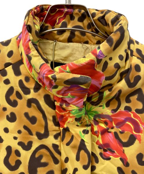 VERSACE JEANS COUTURE（ヴェルサーチ ジーンズクチュール）VERSACE JEANS COUTURE (ヴェルサーチ ジーンズクチュール) 中綿コート ブラウン サイズ:Mの古着・服飾アイテム