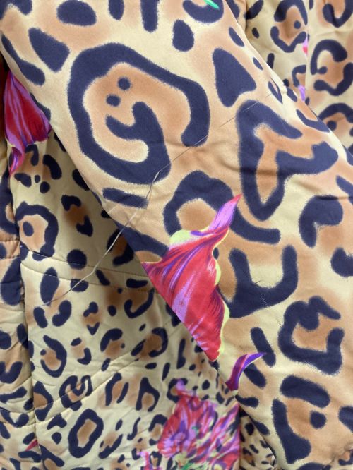 VERSACE JEANS COUTURE（ヴェルサーチ ジーンズクチュール）VERSACE JEANS COUTURE (ヴェルサーチ ジーンズクチュール) 中綿コート ブラウン サイズ:Mの古着・服飾アイテム