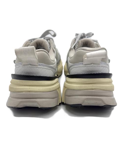 NIKE（ナイキ）NIKE (ナイキ) V2K RUN グレー サイズ:22.5cmの古着・服飾アイテム