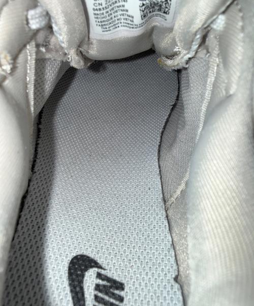 NIKE（ナイキ）NIKE (ナイキ) V2K RUN グレー サイズ:22.5cmの古着・服飾アイテム