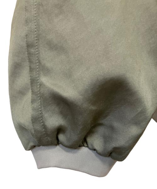 Gabardine K.T（ギャバシンケーティー）Gabardine K.T (ギャバシンケーティー) 洗えるシアーサテンブルゾン カーキ サイズ:9の古着・服飾アイテム