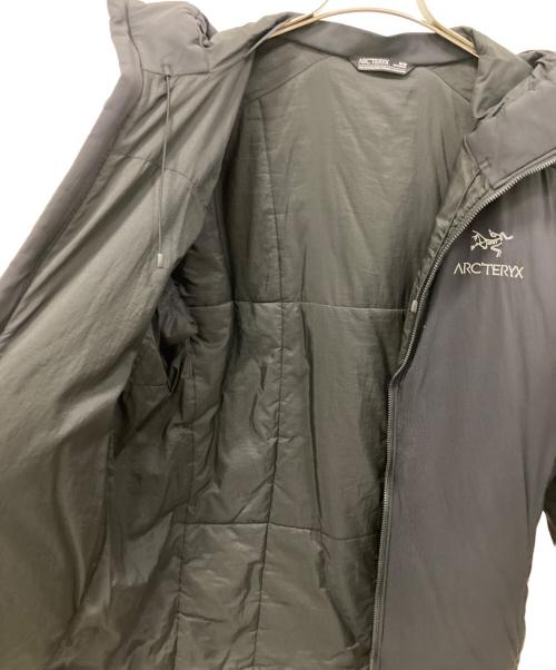 ARC'TERYX（アークテリクス）ARC'TERYX (アークテリクス) ATOM AR HOODY ブラック サイズ:Mの古着・服飾アイテム
