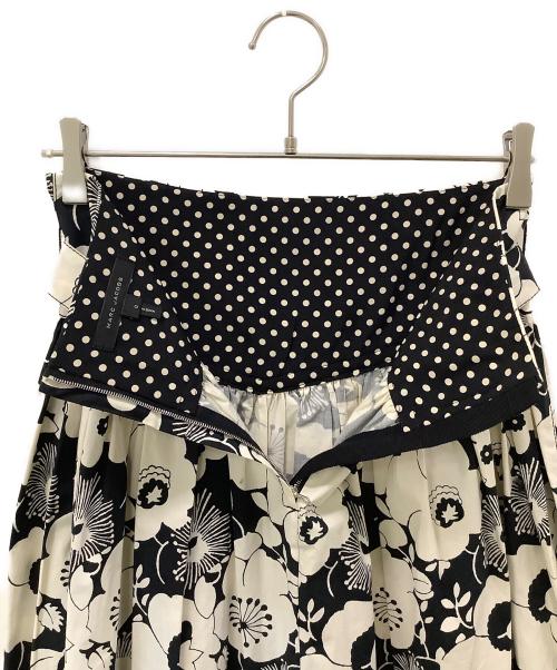 Marc by Marc Jacobs（マークバイマークジェイコブス）Marc by Marc Jacobs (マークバイマークジェイコブス) スカート ホワイト×ブラックの古着・服飾アイテム