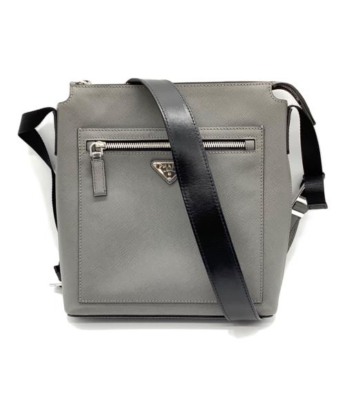 PRADA（プラダ）PRADA (プラダ) レザーショルダーバッグ グレーの古着・服飾アイテム