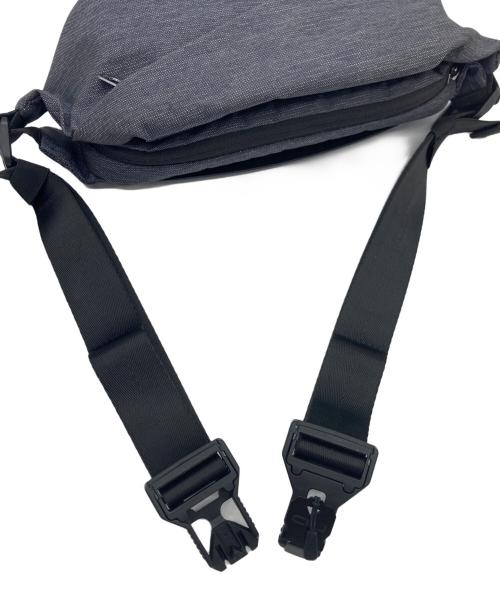 urbanature（アーバンネイチャー）URBANATURE (アーバンネイチャー) ボディバッグ グレーの古着・服飾アイテム