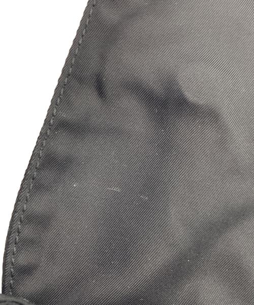 PRADA（プラダ）PRADA (プラダ) ナイロンショルダーバッグ ブラックの古着・服飾アイテム