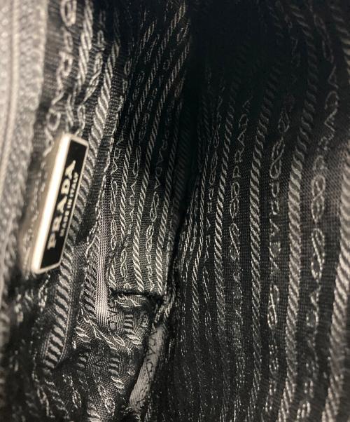 PRADA（プラダ）PRADA (プラダ) ナイロンショルダーバッグ ブラックの古着・服飾アイテム