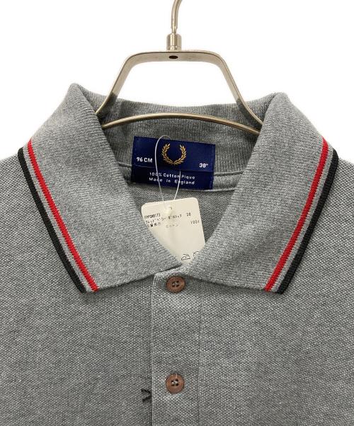 FRED PERRY（フレッドペリー）FRED PERRY (フレッドペリー) ポロシャツ グレー サイズ:38 未使用品の古着・服飾アイテム