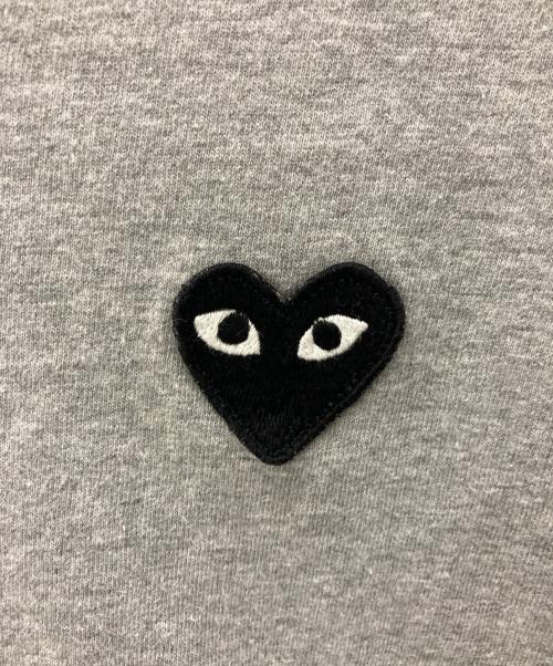 PLAY COMME des GARCONS（プレイコムデギャルソン）PLAY COMME des GARCONS (プレイコムデギャルソン) 半袖カットソー グレー サイズ:XSの古着・服飾アイテム