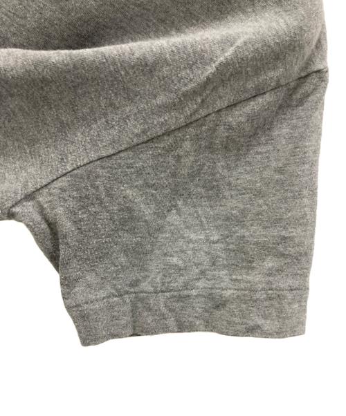 PLAY COMME des GARCONS（プレイコムデギャルソン）PLAY COMME des GARCONS (プレイコムデギャルソン) 半袖カットソー グレー サイズ:XSの古着・服飾アイテム