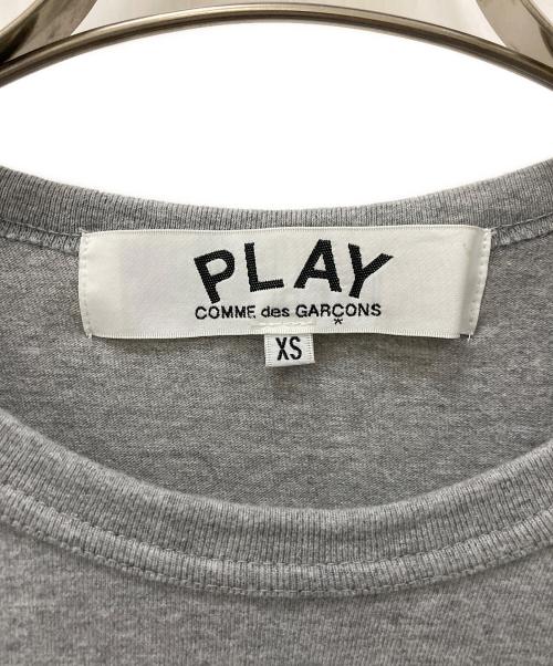 PLAY COMME des GARCONS（プレイコムデギャルソン）PLAY COMME des GARCONS (プレイコムデギャルソン) 半袖カットソー グレー サイズ:XSの古着・服飾アイテム