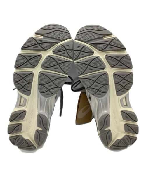 asics（アシックス）asics (アシックス) スニーカー ホワイト×グレー サイズ:26.5cm 未使用品の古着・服飾アイテム