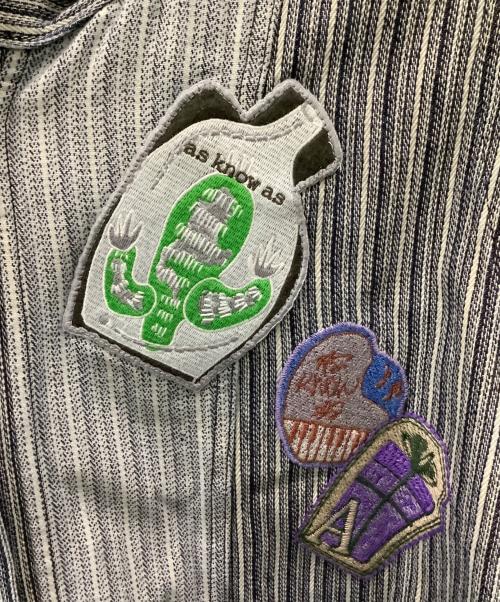 As know as olaca（アズノウアズ オオラカ）As know as olaca (アズノウアズ オオラカ) ワッペン刺繍ジップアップジャケット ネイビー×マルチカラー サイズ:5 未使用品の古着・服飾アイテム