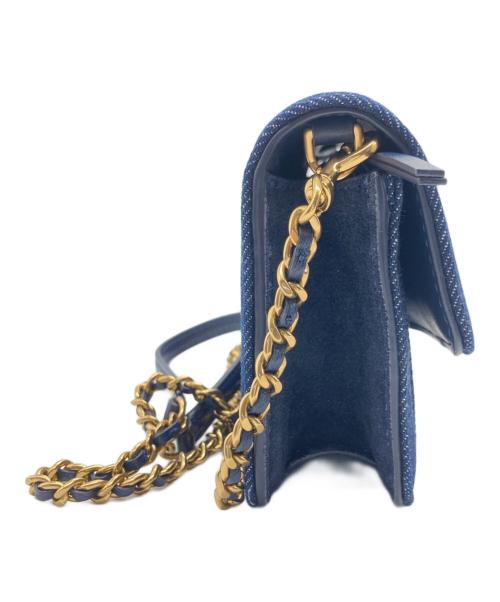 TORY BURCH（トリーバーチ）TORY BURCH (トリーバーチ) デニムチェーンウォレット インディゴの古着・服飾アイテム