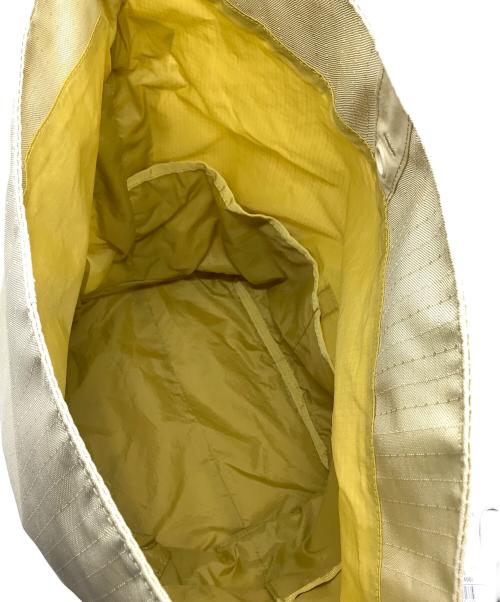 mont-bell（モンベル）mont-bell (モンベル) ナイロンショルダーバッグ ベージュの古着・服飾アイテム