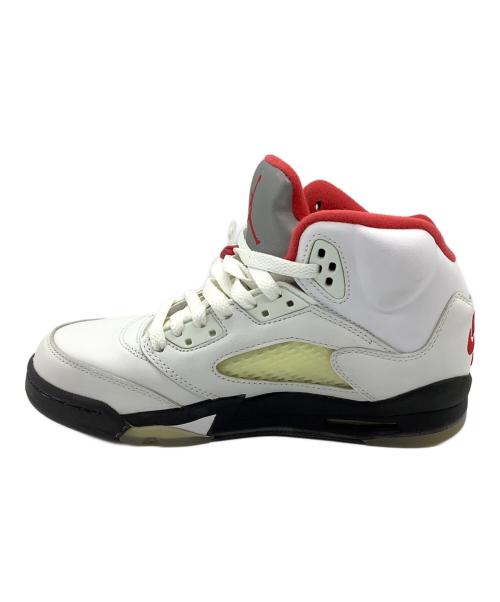 NIKE（ナイキ）NIKE (ナイキ) AIR JORDAN 5 RETRO(GS) ホワイト×レッド サイズ:cm23.5 未使用品の古着・服飾アイテム