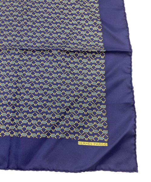 HERMES（エルメス）HERMES (エルメス) カレ45 ネイビー×イエローの古着・服飾アイテム