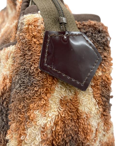 Vivienne Westwood（ヴィヴィアンウエストウッド）Vivienne Westwood (ヴィヴィアンウエストウッド) パイルポーチ ブラウンの古着・服飾アイテム