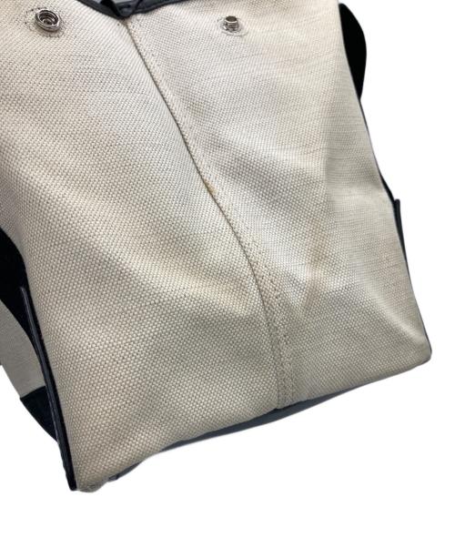 BALENCIAGA（バレンシアガ）BALENCIAGA (バレンシアガ) ハンドバッグ ベージュ×ブラックの古着・服飾アイテム