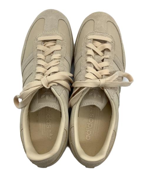 adidas（アディダス）adidas (アディダス) ローカットスニーカー ベージュ サイズ:25.0cmの古着・服飾アイテム