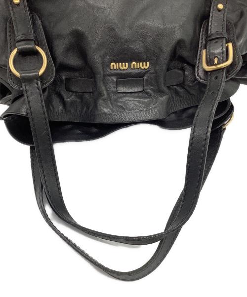 MIU MIU（ミュウミュウ）MIU MIU (ミュウミュウ) サイドリボントートバッグ ブラックの古着・服飾アイテム
