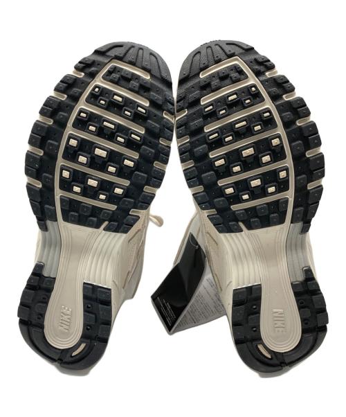 NIKE（ナイキ）NIKE (ナイキ) P-6000 SE ベージュ サイズ:26.5cmの古着・服飾アイテム