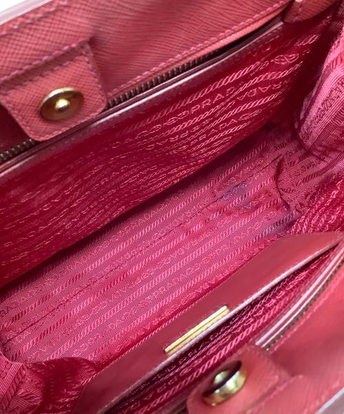 PRADA（プラダ）PRADA (プラダ) 2WAYバッグ レッドの古着・服飾アイテム