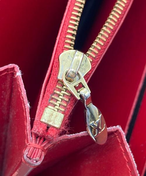 LOUIS VUITTON（ルイ ヴィトン）LOUIS VUITTON (ルイ ヴィトン) ジッピー ウォレット ヴェルニ レッドの古着・服飾アイテム