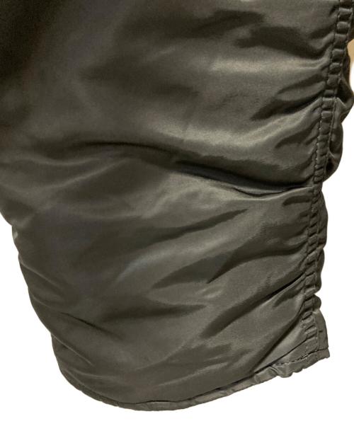ALPHA INDUSTRIES INC（アルファインダストーリーズ）ALPHA INDUSTRIES INC (アルファインダストーリーズ) 中綿ジャケット グレー サイズ:XLの古着・服飾アイテム