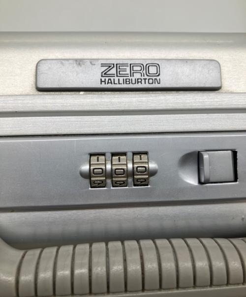 ZERO HALLIBURTON（ゼロ ハリバートン）ZERO HALLIBURTON (ゼロ ハリバートン) アタッシュケース シルバーの古着・服飾アイテム