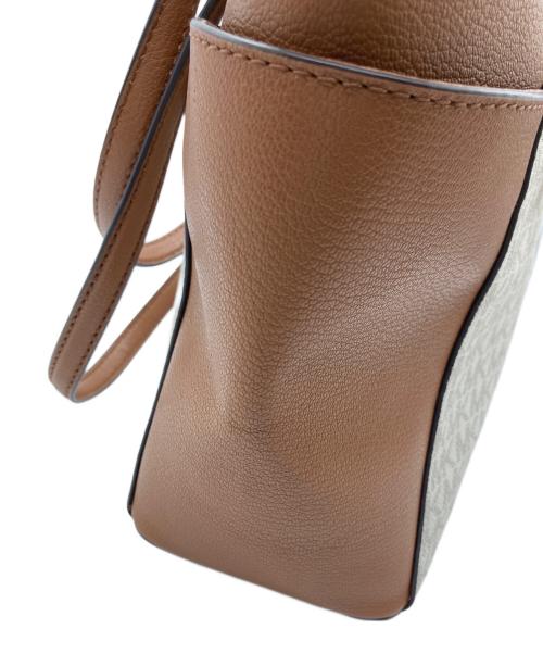 MICHAEL KORS（マイケル・コース）MICHAEL KORS (マイケル・コース) トートバッグ ホワイト×ブラウンの古着・服飾アイテム
