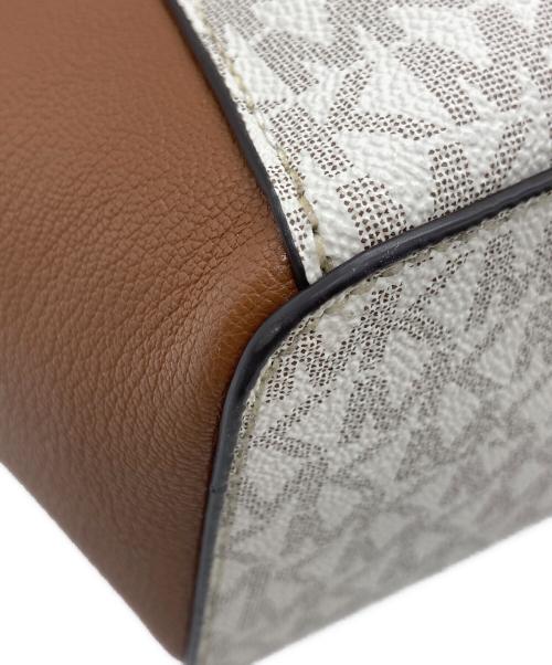 MICHAEL KORS（マイケル・コース）MICHAEL KORS (マイケル・コース) トートバッグ ホワイト×ブラウンの古着・服飾アイテム
