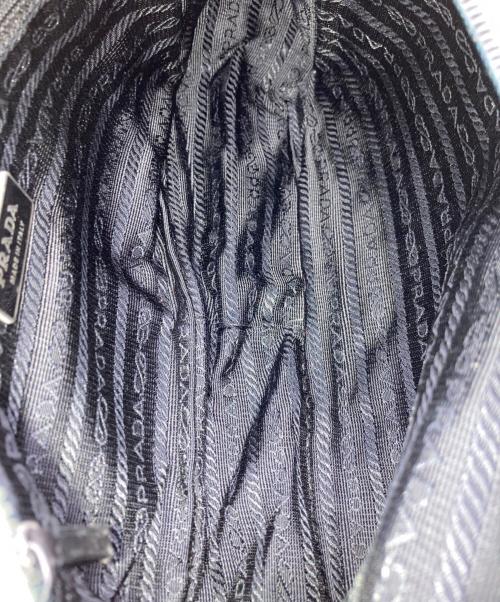 PRADA（プラダ）PRADA (プラダ) ナイロンショルダーバッグ ブラックの古着・服飾アイテム