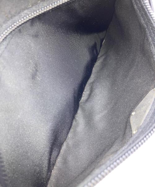 PRADA（プラダ）PRADA (プラダ) ナイロンショルダーバッグ ブラックの古着・服飾アイテム