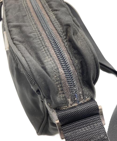 PRADA（プラダ）PRADA (プラダ) ナイロンショルダーバッグ ブラックの古着・服飾アイテム