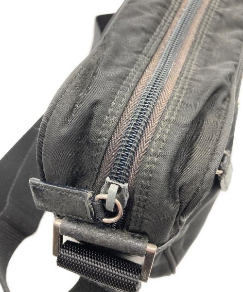 PRADA（プラダ）PRADA (プラダ) ナイロンショルダーバッグ ブラックの古着・服飾アイテム