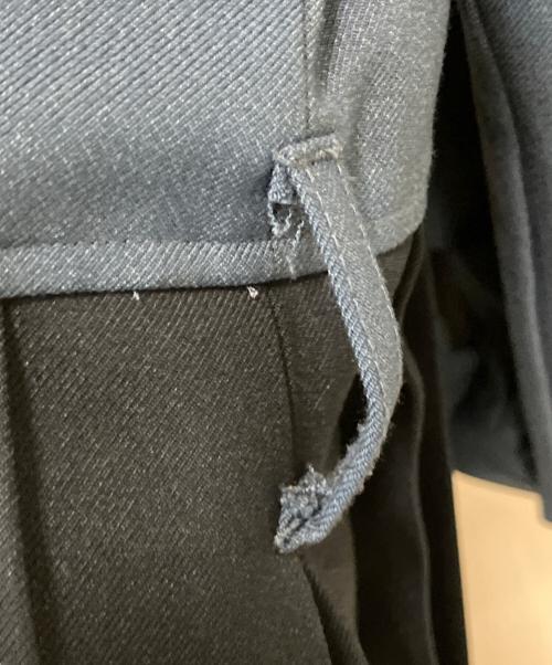 HARE（ハレ）HARE (ハレ) バイカラープリーツコート ネイビー×ブラック サイズ:Freeの古着・服飾アイテム