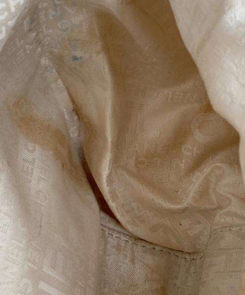 CHANEL（シャネル）CHANEL (シャネル) マシュマロハンドバッグ ホワイト×ブラックの古着・服飾アイテム