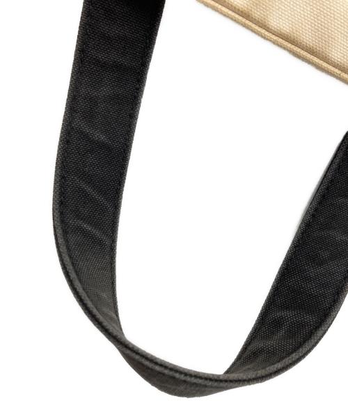 CHANEL（シャネル）CHANEL (シャネル) マシュマロハンドバッグ ホワイト×ブラックの古着・服飾アイテム