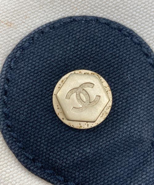 CHANEL（シャネル）CHANEL (シャネル) マシュマロハンドバッグ ホワイト×ブラックの古着・服飾アイテム