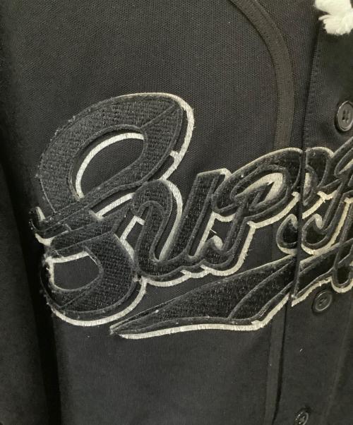 SUPREME（シュプリーム）SUPREME (シュプリーム) プルオーバーパーカー ブラック×グレー サイズ:Mの古着・服飾アイテム