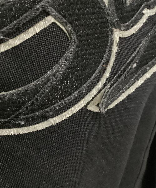 SUPREME（シュプリーム）SUPREME (シュプリーム) プルオーバーパーカー ブラック×グレー サイズ:Mの古着・服飾アイテム